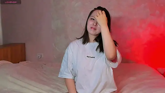 miss teasee online show from 04-23-26, 10:11