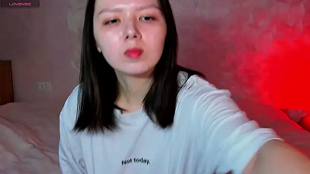 miss teasee online show from 04-24-26, 10:06