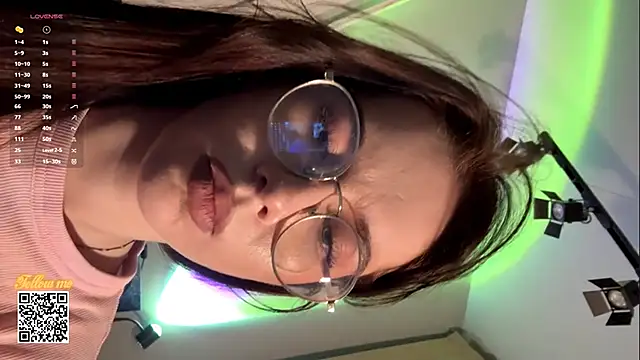 DorothyJones online show from 04-05-26, 06:14