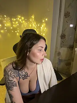 Snapshot of Grace_Julia chatting on 03-28-26, 06:53 Grace Julia online show from 03-28-26, 06:53