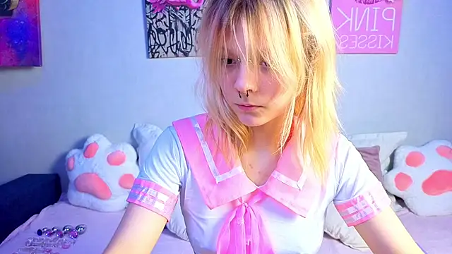 PerryKitty online show from 06-11-26, 03:20