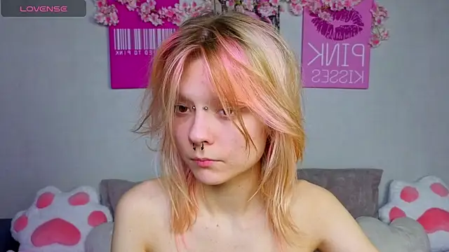PerryKitty online show from 04-15-26, 07:58