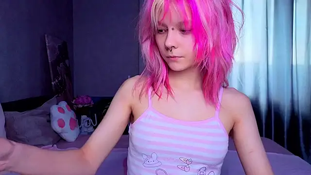 PerryKitty online show from 06-30-26, 03:34