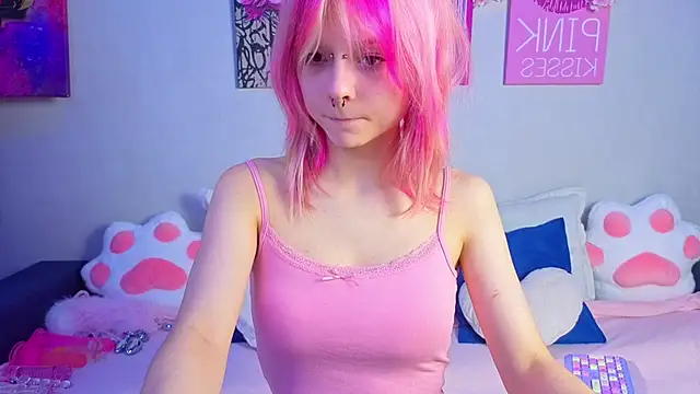 PerryKitty online show from 07-17-26, 02:36
