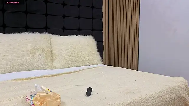 messy-saray online show from 03-27-26, 02:18