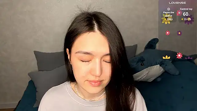 lilysolar online show from 04-05-26, 03:40