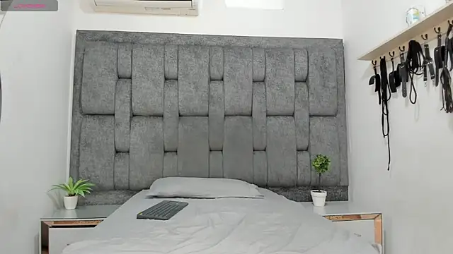 Axel OS online show from 04-07-26, 02:46