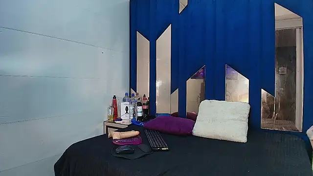 WhipAndDesireRs online show from 04-09-26, 04:13
