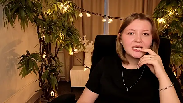 Snapshot of PettyRogers chatting on 04-03-26, 03:18 PettyRogers online show from 04-03-26, 03:18