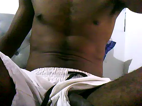 TomaTuYuco online show from 05-12-26, 01:17