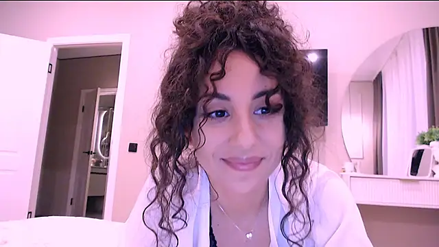 curly jade  online show from 04-15-26, 05:17