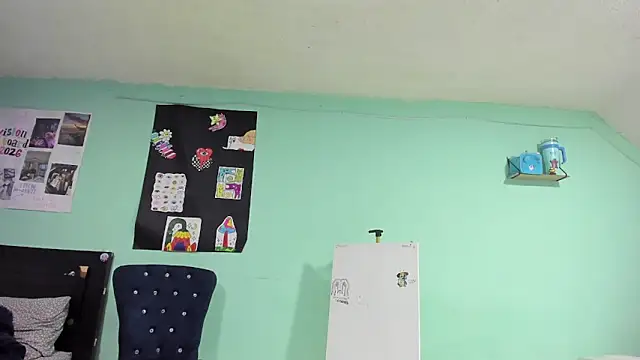 TYLERhHOT2005 online show from 04-06-26, 11:28