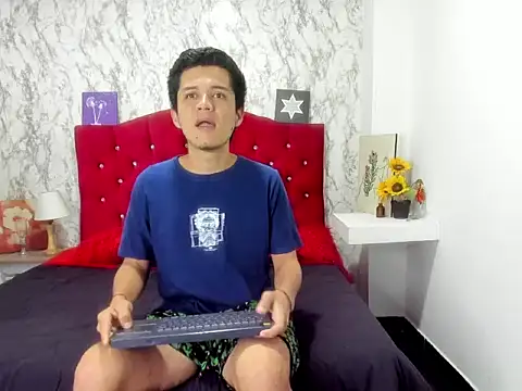 Alejandra and James  online show from 04-26-26, 11:40