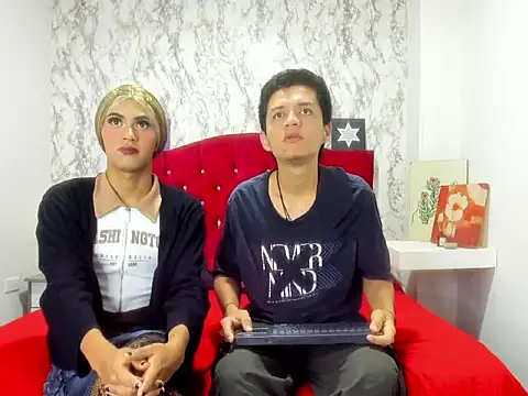 Alejandra and James  online show from 04-11-26, 11:36