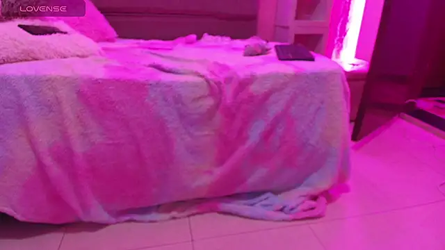 Madisson Messyy online show from 05-19-26, 01:56