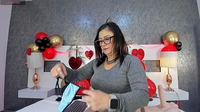 anna  lu online show from 05-15-26, 02:59