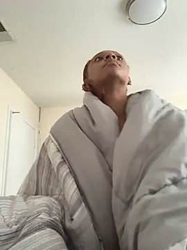 Snapshot of WetCaramel2 chatting on 07-18-26, 02:36 WetCaramel2 online show from 07-18-26, 02:36