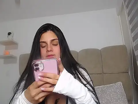 Snapshot of SofiaBanks_ chatting on 03-29-26, 12:23 SofiaBanks online show from 03-29-26, 12:23
