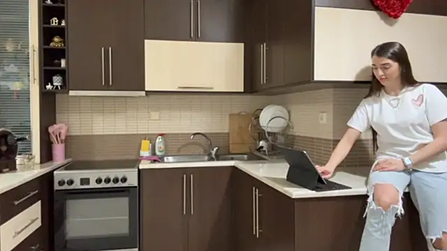 ARTOFCHARM online show from 03-26-26, 04:05