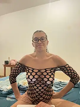 kimberlysnow11 online show from 05-21-26, 04:43