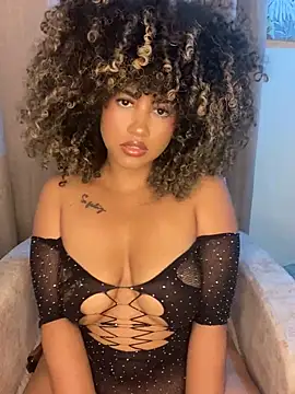 Kendra curly online show from 06-06-26, 03:45
