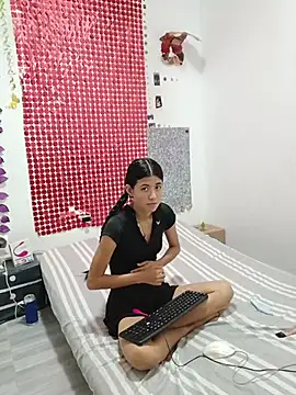 Geneviieve and scott hot online show from 05-31-26, 02:45