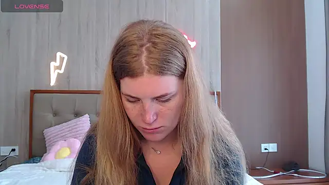 Carammelstorm online show from 04-30-26, 01:23