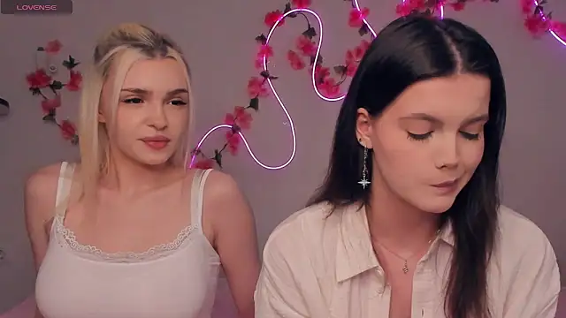 JuliannPaysour online show from 05-09-26, 07:12