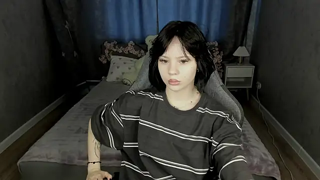 Loly Cuttie online show from 05-06-26, 01:09