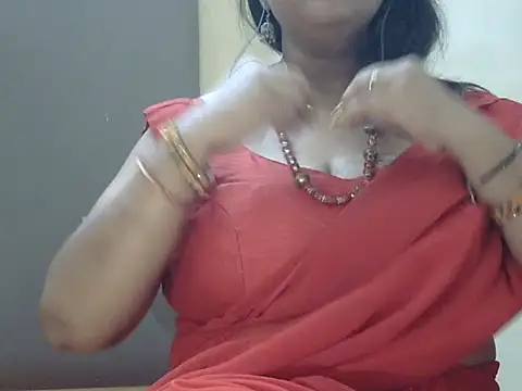 SweetRashii online show from 03-31-26, 05:42