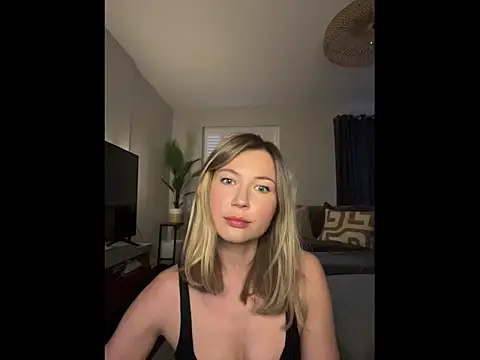 WhereisAlice online show from 04-16-26, 07:14