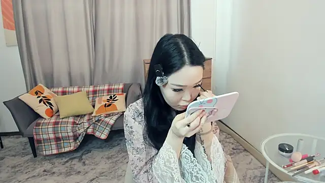 Amai Tsumi online show from 04-24-26, 07:10