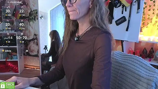 jesica mooonn online show from 06-20-26, 04:28