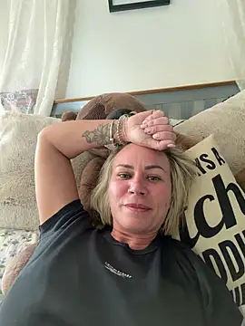 Milliethestylist online show from 04-28-26, 12:42