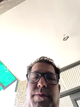 Snapshot of veer8239 chatting on 03-27-26, 08:26 veer8239 online show from 03-27-26, 08:26