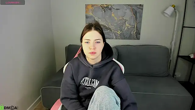 honey cherrry online show from 05-12-26, 01:13