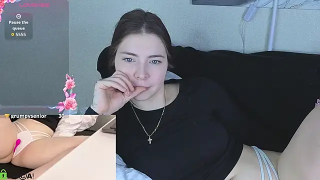 honey cherrry online show from 04-28-26, 02:27