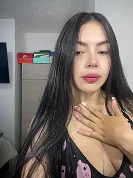 Cami olarte online show from 06-19-26, 03:01