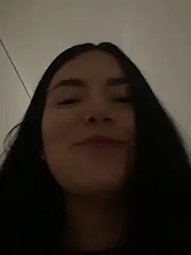 Snapshot of Cami_olarte chatting on 04-22-26, 08:48 Cami olarte online show from 04-22-26, 08:48
