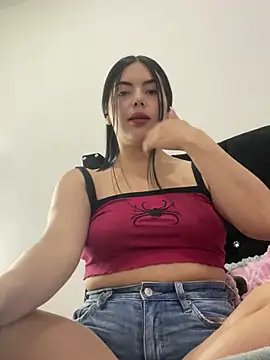 Snapshot of Cami_olarte chatting on 05-07-26, 04:28 Cami olarte online show from 05-07-26, 04:28