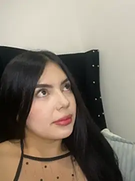 Snapshot of Cami_olarte chatting on 05-23-26, 04:44 Cami olarte online show from 05-23-26, 04:44