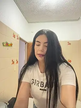 Snapshot of Cami_olarte chatting on 05-30-26, 08:03 Cami olarte online show from 05-30-26, 08:03