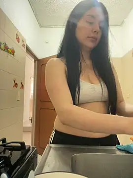 Snapshot of Cami_olarte chatting on 05-14-26, 01:41 Cami olarte online show from 05-14-26, 01:41