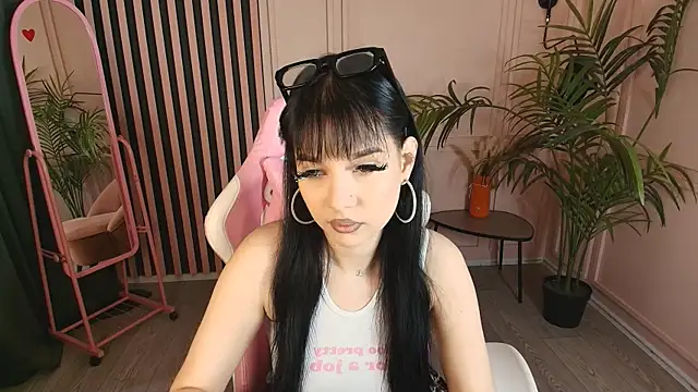 Snapshot of Chris_Rose_ chatting on 04-04-26, 06:31 Chris Rose online show from 04-04-26, 06:31