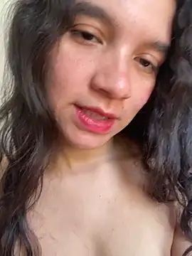 Morena  Florr online show from 06-18-26, 03:06