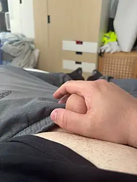 germanboy3 online show from 04-25-26, 11:46