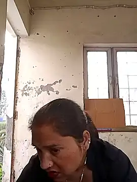 Snapshot of Raanieoy012 chatting on 03-28-26, 01:50 Raanieoy012 online show from 03-28-26, 01:50