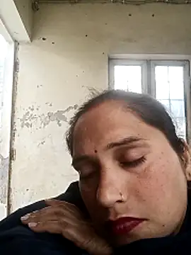 Snapshot of Raanieoy012 chatting on 03-27-26, 05:05 Raanieoy012 online show from 03-27-26, 05:05