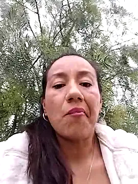 Snapshot of danna_tt chatting on 08-07-26, 07:31 danna tt online show from 08-07-26, 07:31