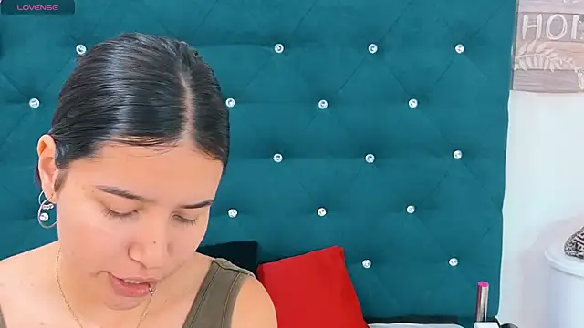 Morgansmithx online show from 05-04-26, 08:44